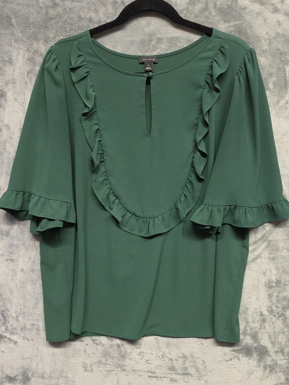 Ann Taylor Emerald Green Ruffle Detail Blouse Sz Xl